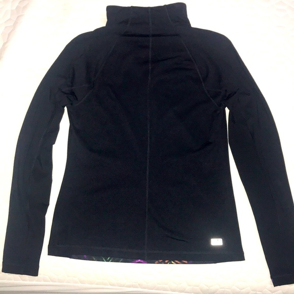 FILA Athletic Top, Size Small - Picture 3 of 3